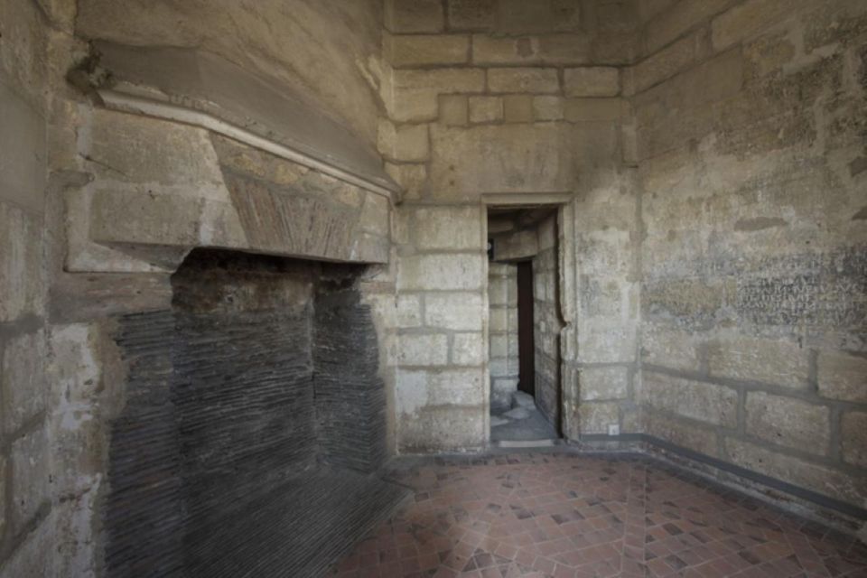 Vincennes Castle: Private Guided Tour With Entry Ticket - Last Words