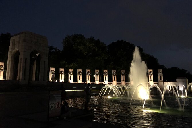 Washington DC Small-Group Nighttime Guided Monuments Tour - Tour Highlights
