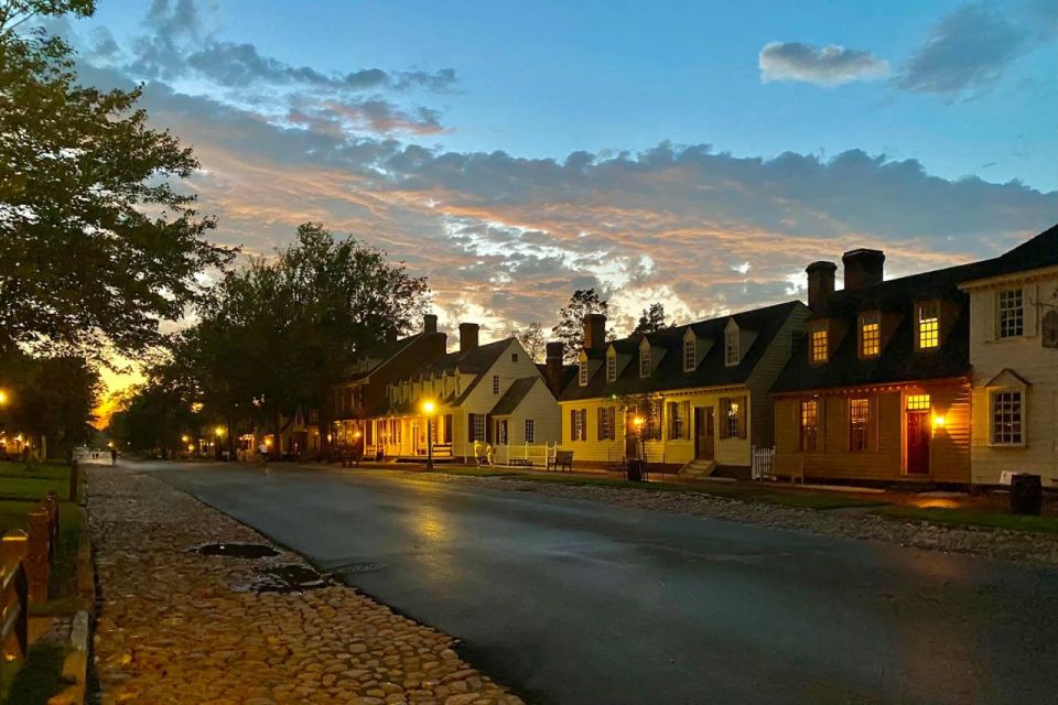 Williamsburg: Haunted Ghosts, Witches, and Pirates Tour - Background