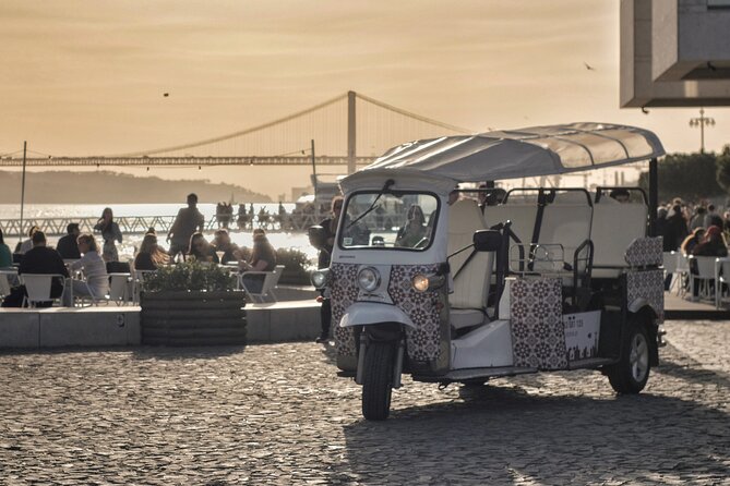 2H - Private Tour in Lisbon by Tuk-Tuk (Fluent French) - Last Words