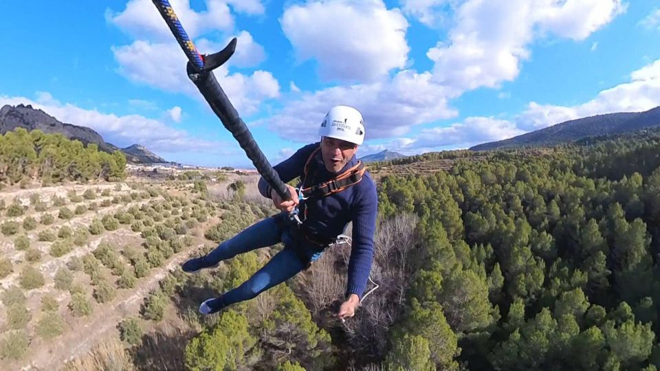 Alcoy: Bungee Jumping - Safety Measures