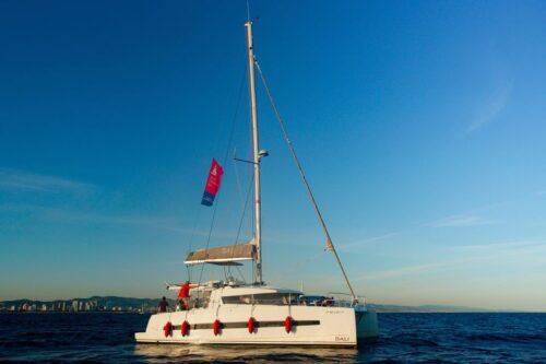 Barcelona: Lunch or Dinner Catamaran Sailing Tour - Mediterranean Menu and Dining Experience