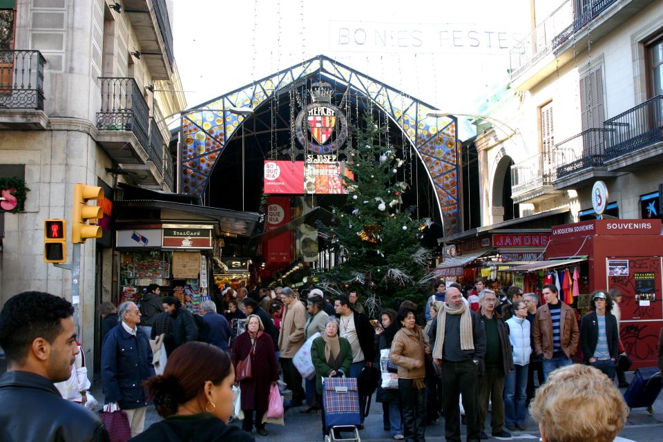 Barcelona: Merry Markets Private Christmas Tour - Common questions