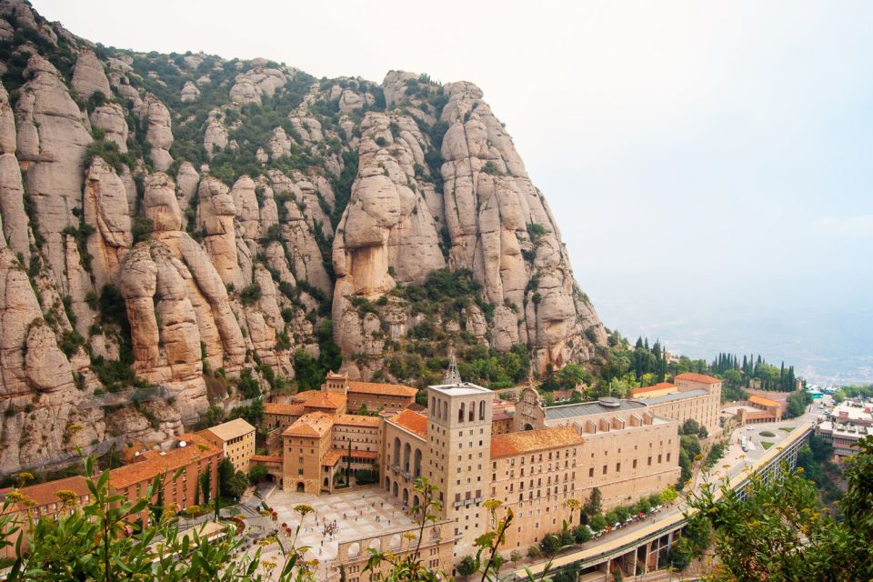 Barcelona: Montserrat With Optional Rack Railway and Liquors - Tips