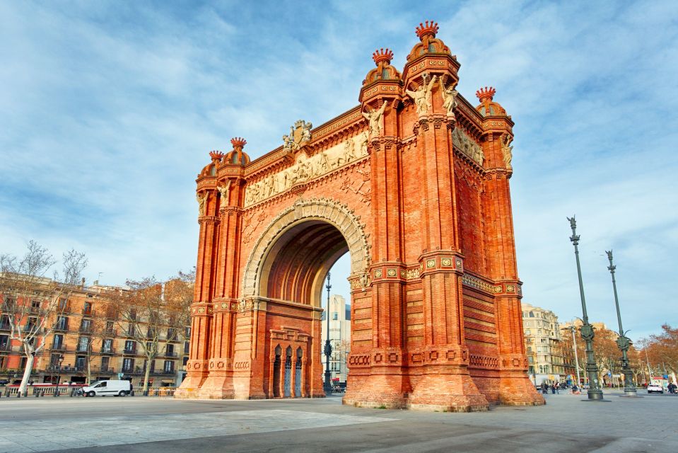 Barcelona Old Town and Top Attractions Private Car Tour - Common questions