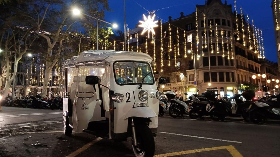 Barcelona: Private Christmas Lights Tour by Eco Tuk Tuk - Reviews and Testimonials