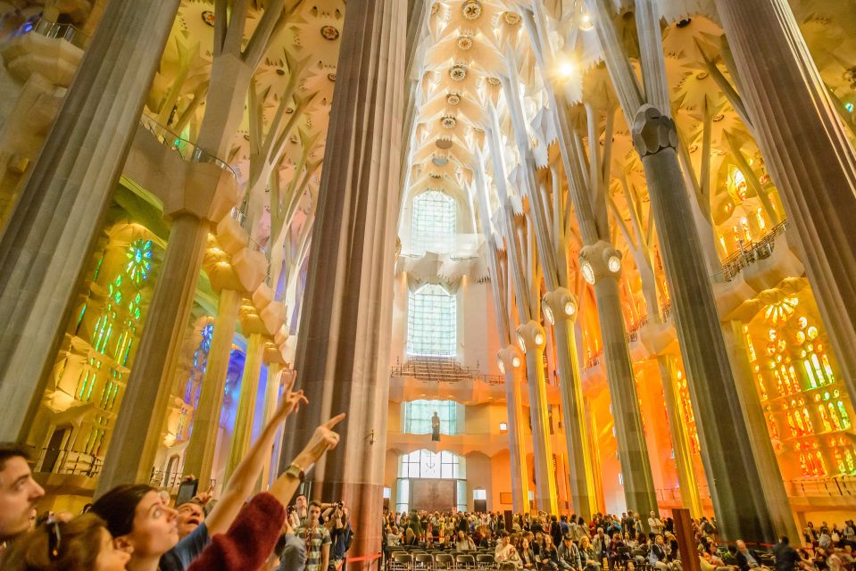 Barcelona: Sagrada Familia Tour & Optional Tower Visit - Directions
