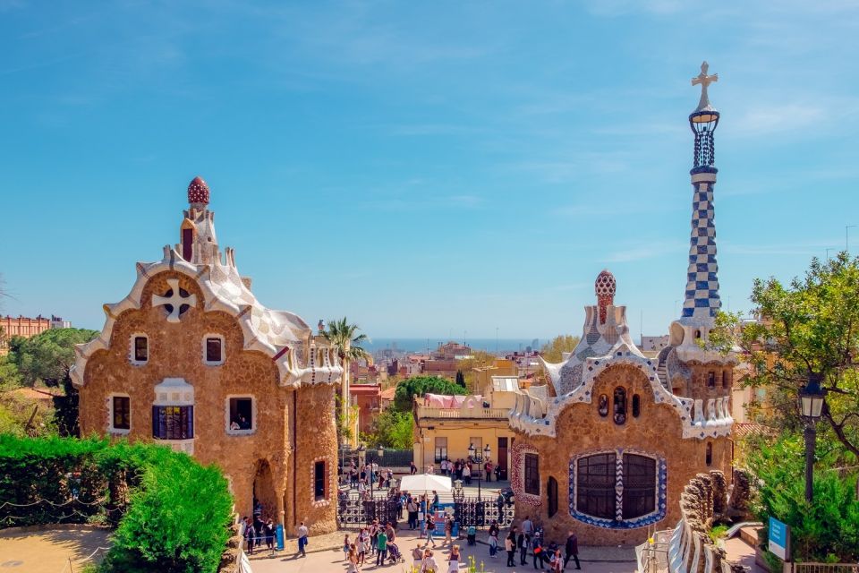 Barcelona: Skip-the-Line Sagrada Familia & Park Güell Tour - Common questions