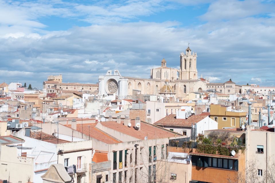 Barcelona: Tarragona & Sitges Guided Day Trip With Transfers - Departure and Return Information