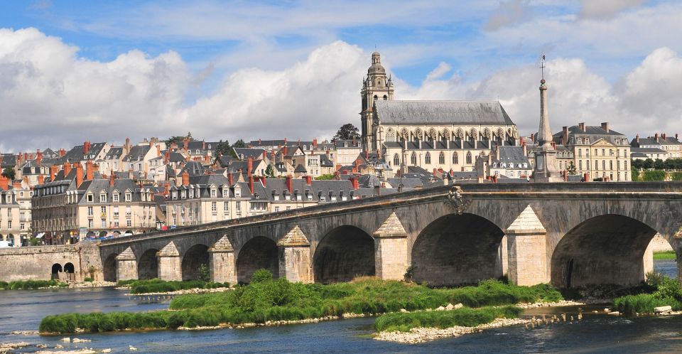 Blois: Private Tour of Blois Castle With Entry Tickets - Last Words