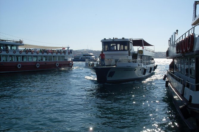 Bosphorus Boat Tour With Spice Bazaar Visit in Istanbul - Tips for a Memorable Experience
