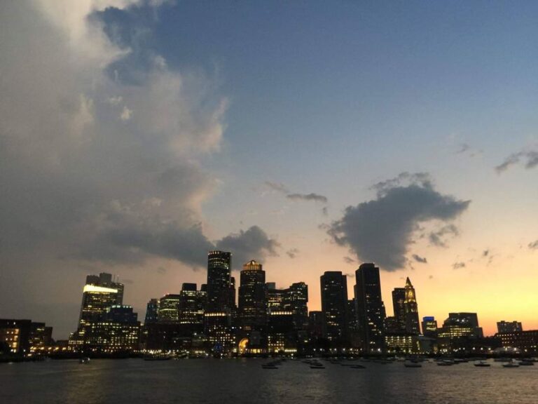 Boston Harbor: Full Moon Cruise With Champagne Option