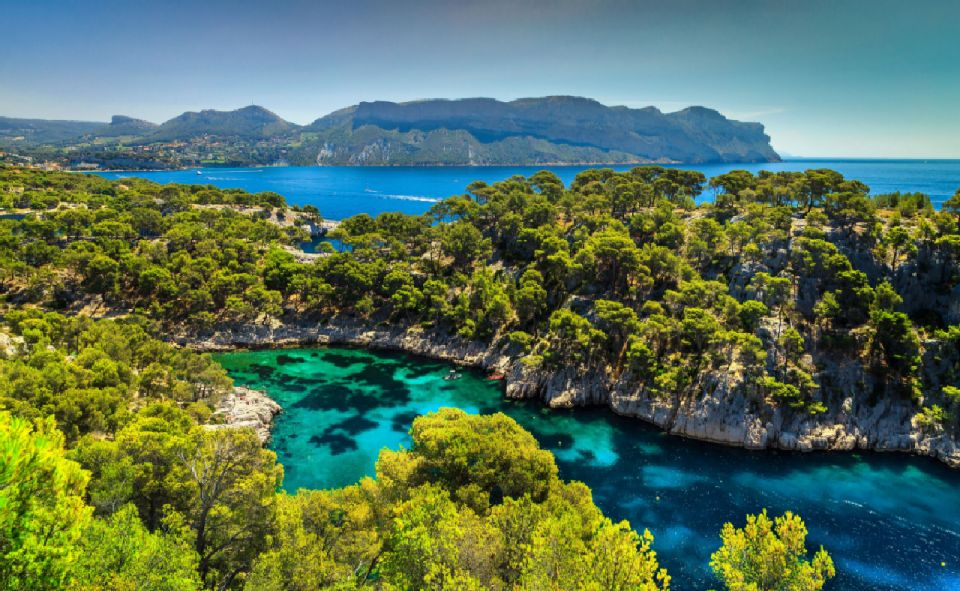 Calanques of Cassis, Aix-en-Provence & Wine Tasting Day Tour - Boat Cruise and Wine Tasting