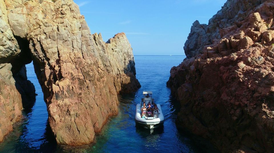 Cargèse: Calanques of Piana Capo Rosso Semi-Rigid Boat Tour - Group Size and Languages