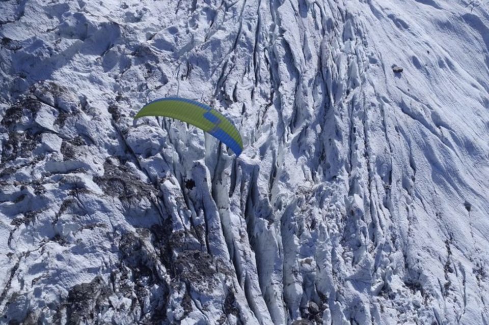 Chamonix: Tandem Paragliding Flight - Meeting Point and Briefing