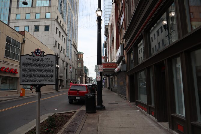 Downtown Nashville Sightseeing Walking Tour - Common questions