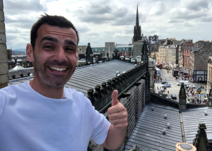 Edinburgh: Comedy Walking Tour With Professional Comedian - Tour Itinerary