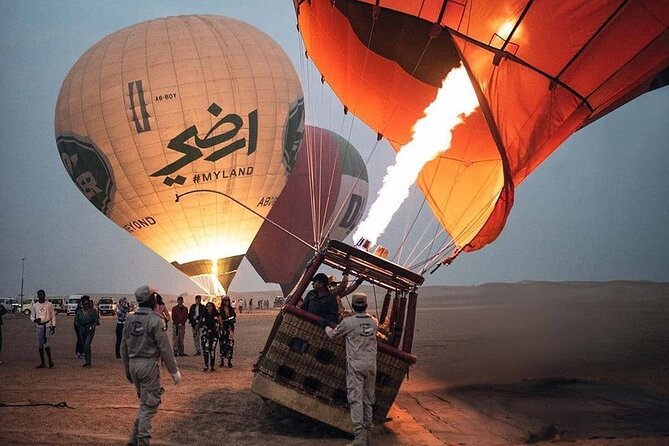 Enjoy Dubai Beautiful Desert Hot Air Ballon&Falcon Show and Camel - Booking Your Unforgettable Experience