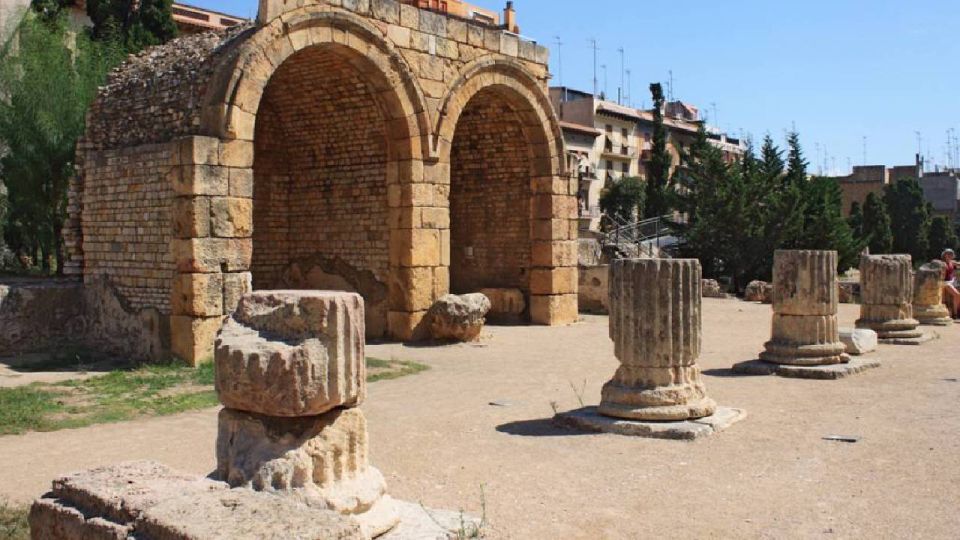 From Barcelona: Private Half-Day Tarragona Tour With Pickup - Transportation and Pickup Details
