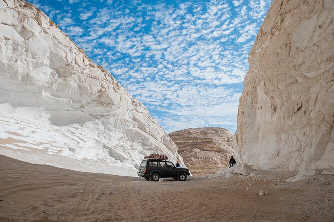 From Cairo: Black & White Deserts With Crystal Mountains Tour at Baharia Oasis - Common questions