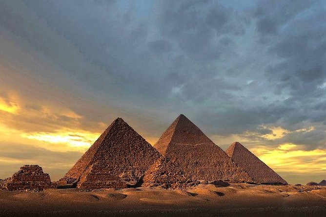 Giza Pyramids and the Egyptian Museum - Inclusions and Exclusions