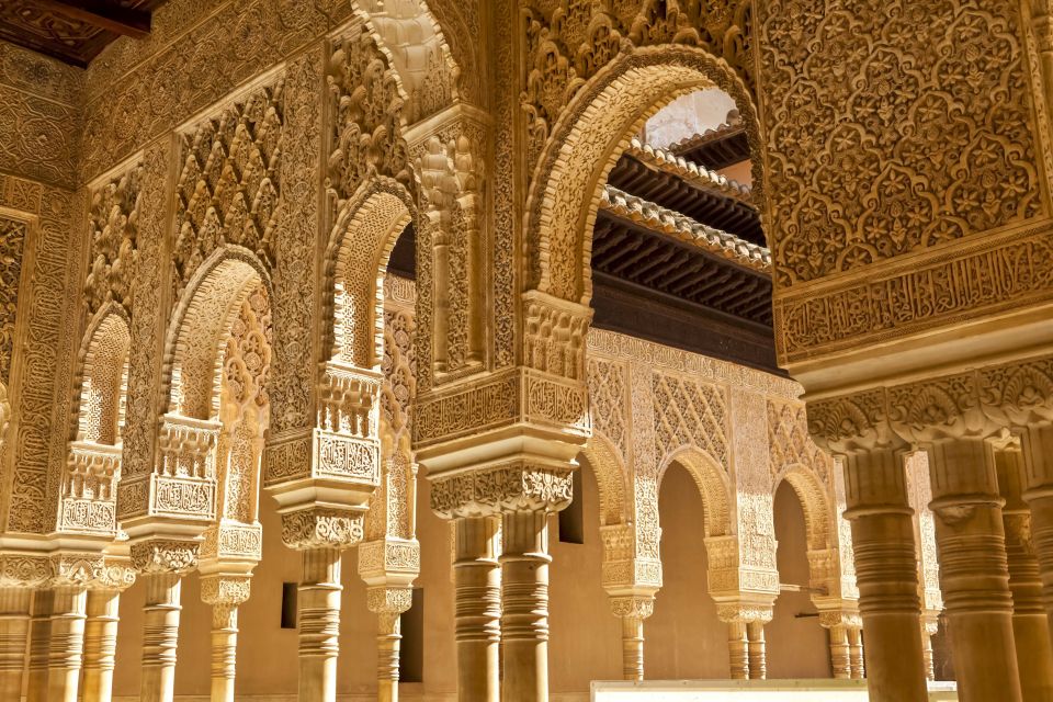 Granada: Alhambra, Nasrid Palaces, and Generalife Tour - Guide and Transportation Ratings