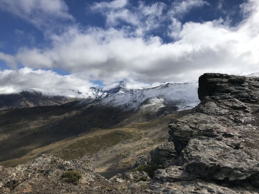 Granada: High Sierra Nevada Hiking Experience - Professional Guided Hiking Experience