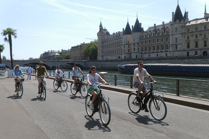 Guided Tour of Paris by Bike - Capturing Moments: Photography Spots