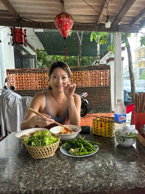 Hoi An Walking Street Food Tour by Local Guide - Common questions