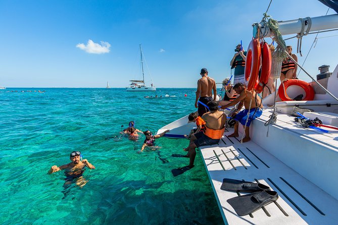 Isla Mujeres Catamaran Tour, Open Bar and Optional Buffet Lunch - Common questions