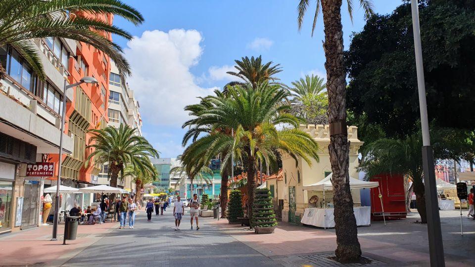 Las Palmas: Beach Promenade Self-guided Walk - Common questions
