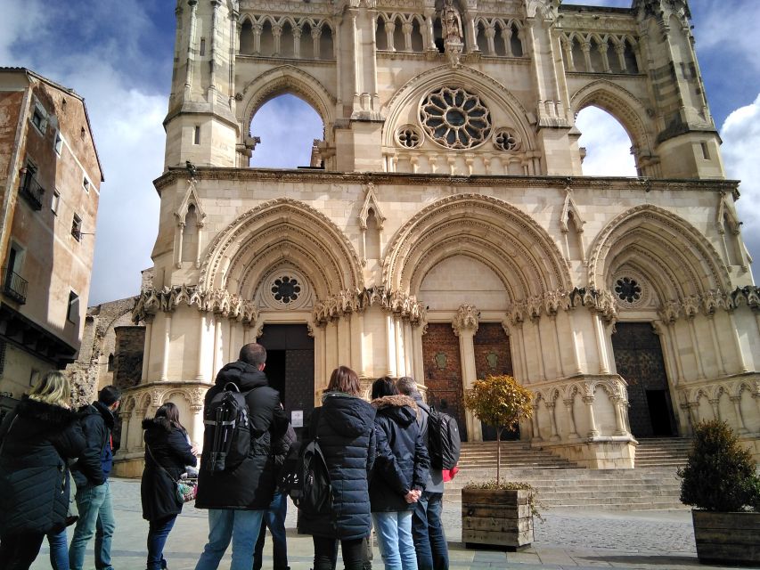 Madrid: Cuenca, Hanging Hauses and Cathedral Full-Day Trip - Return Transfer and Panoramic Tour
