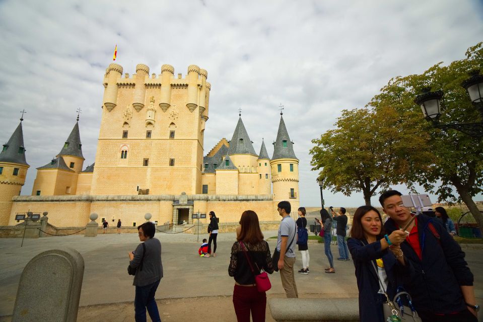 Madrid: Segovia & Avila Day Trip With Optional Entry Tickets - Transportation and Guide Details