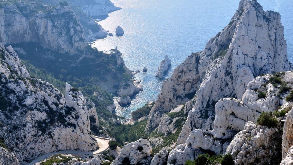 Marseilles: Between Land and Sea 8-Hour Tour - Experience Highlights