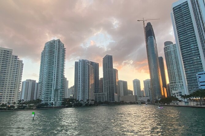 Miami Skyline: Happy Hour 90 Min Sightseeing Cruise & Millionaire Homes - Common questions