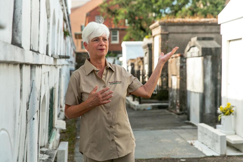 New Orleans: Walking Tour Inside St. Louis Cemetery No. 1 - Directions