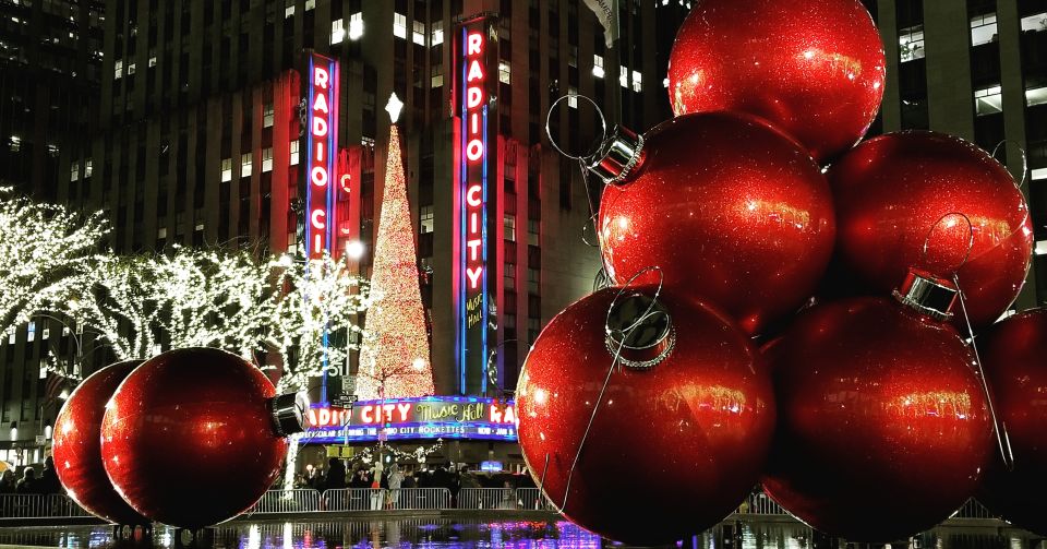 New York City: Holiday Lights Extravaganza Walking Tour - Common questions