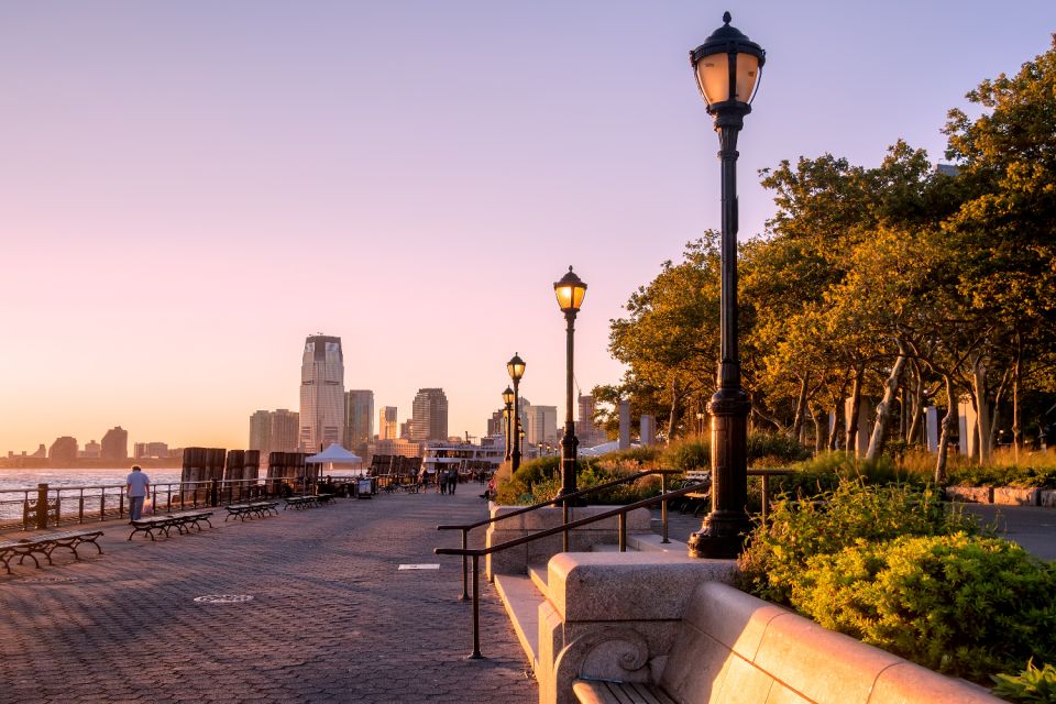 NYC: Battery Park and Statue of Liberty Self-Guided Tour - Customer Reviews and Traveler Types