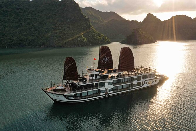 Overnight Cruise With Hanoi Transfers & Meals, Halong Bay - Common questions