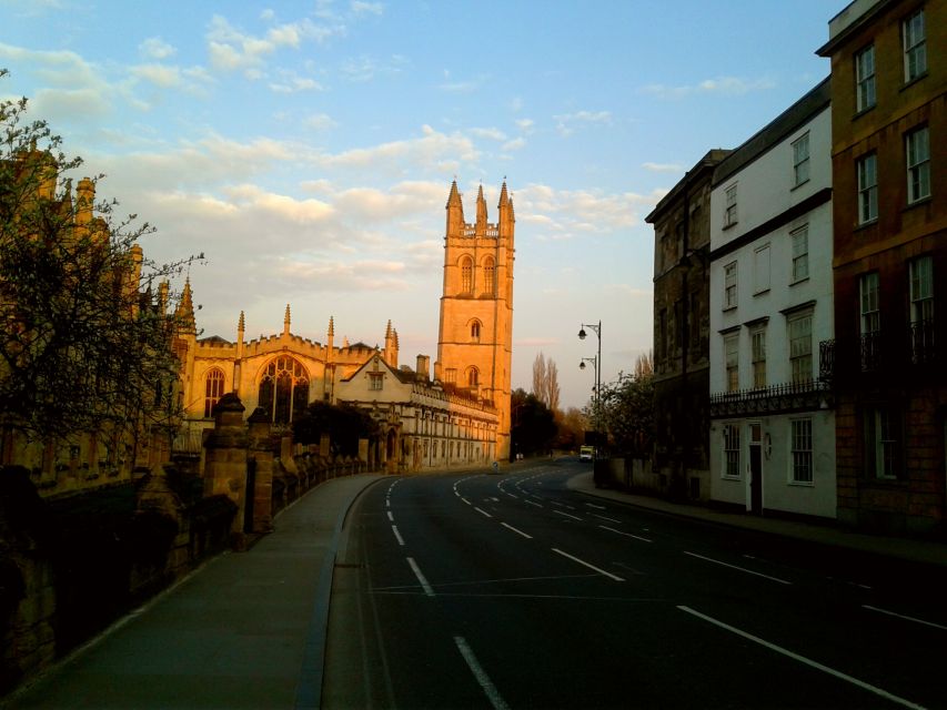 Oxford: C.S. Lewis & J.R.R. Tolkien Guided Walking Tour - Directions