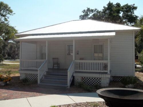 Palmetto: Haunted History Guided Walking Tour - Equipment Provided