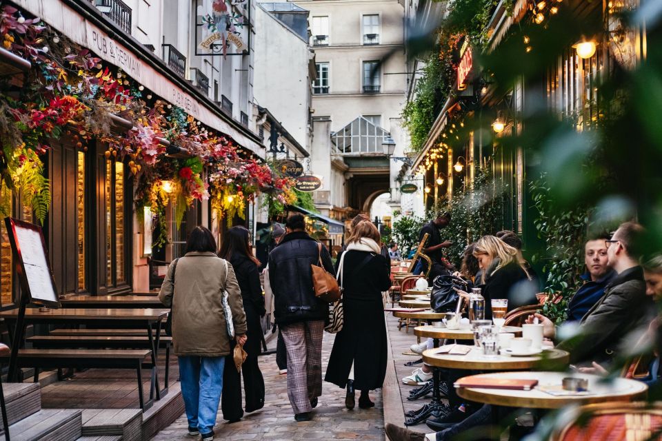 Paris: Chocolate & Patisserie Walking Tour With Tastings - Beautiful Buildings and Landmarks