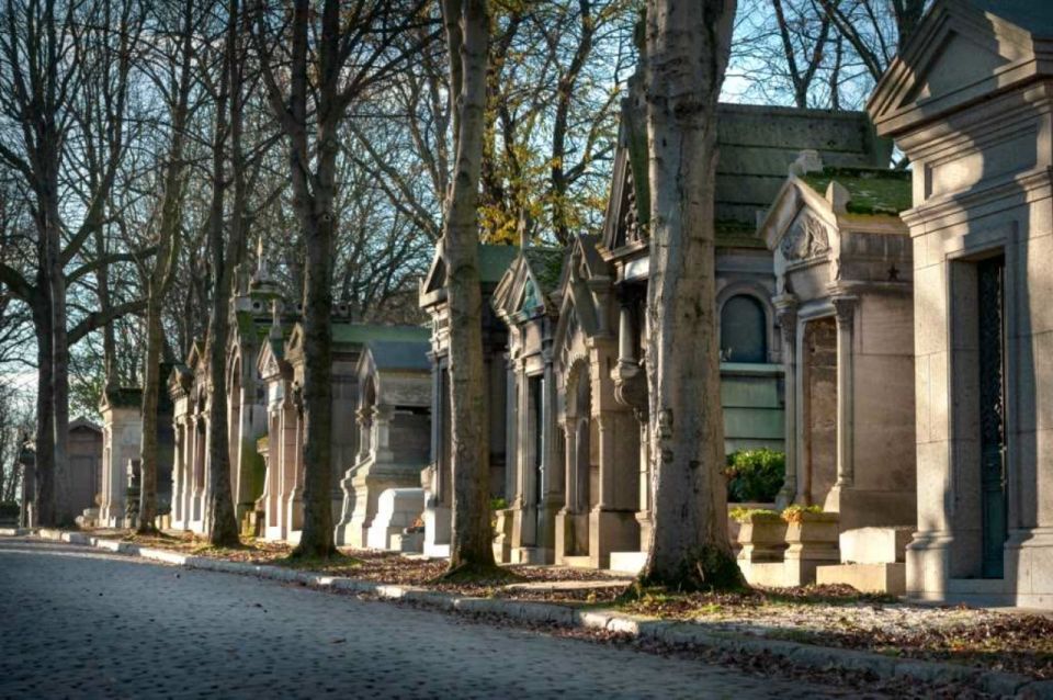 Paris: Père-Lachaise Cemetery Audio Guide on French - Last Words