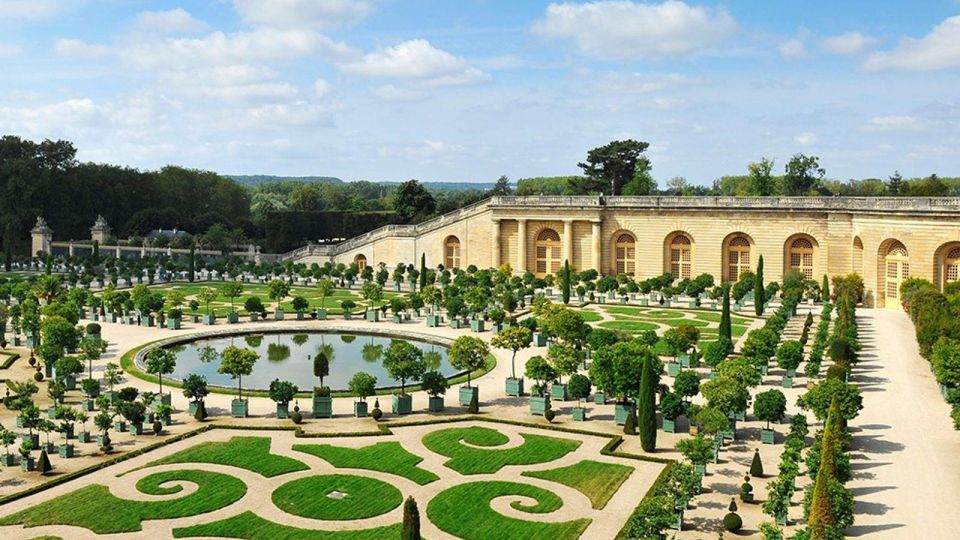 PARIS: Private Transfer Château Versailles Van 7 People 4H - Service Inclusions