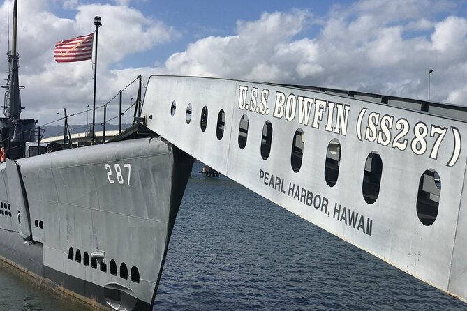 Pearl Harbor Tour Arizona Memorial and USS Bowfin - Directions and Tips