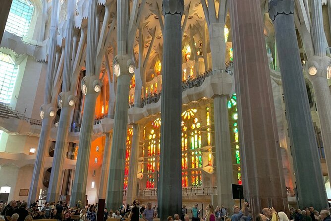 Private Barcelona Tour: Park Güell & Sagrada Familia - Exclusive Access