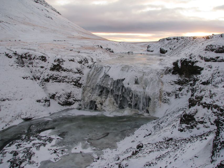 Reykjavik: Hvalfjordur & Hvammsvik Hot Springs Private Tour - Common questions