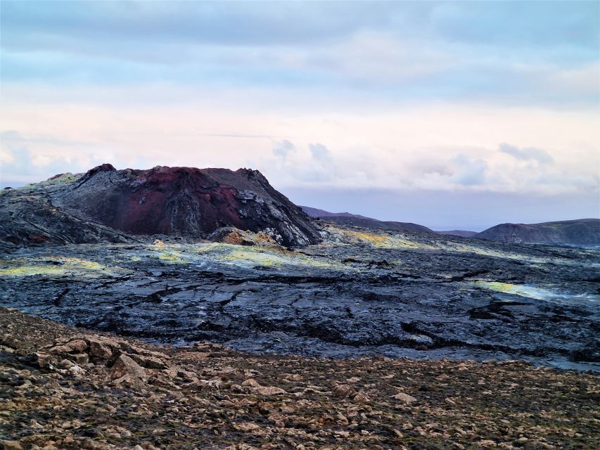 Reykjavík: Volcano Eruption Site and Reykjanes Hiking Tour - Common questions