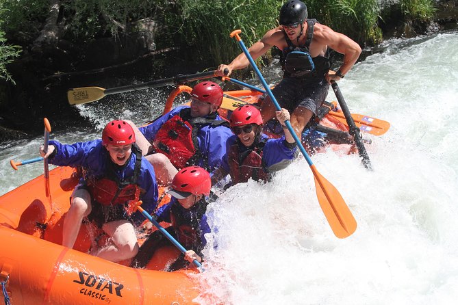 Rogue River Thrill Seeker - Skill Levels and Equipment Provided