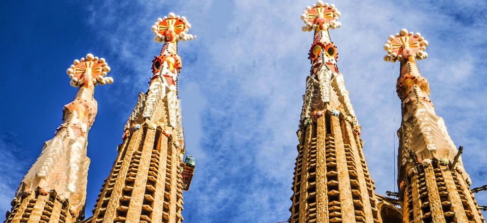 Sagrada Familia and Sailing Experience - Common questions